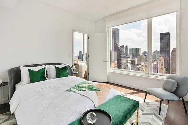 E 54th St #33B - Photo 6 of 20