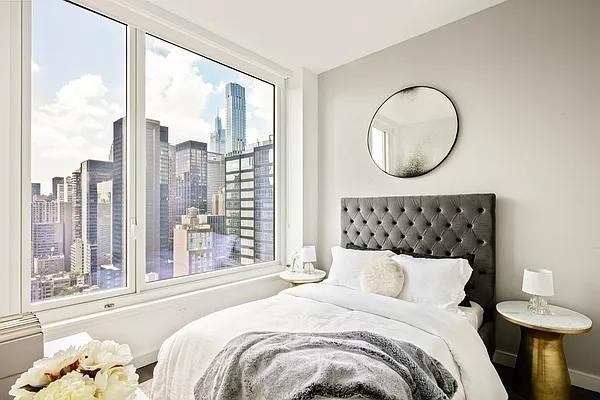 E 54th St #29D - Photo 3 of 17