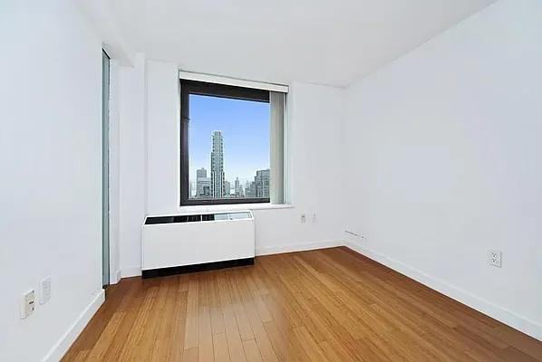 W 39th St #42E - Photo 5 of 20