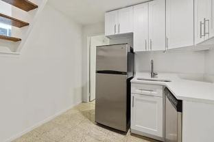 E 54th St #5G - Photo 1 of 1