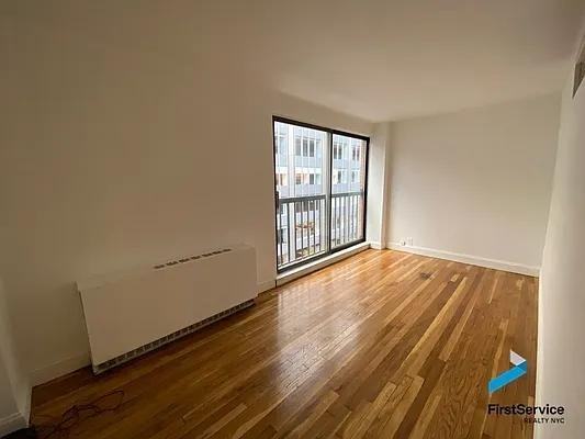 E 54th St #5G - Photo 7 of 15