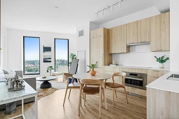 Vanderbilt Ave #545-27I - Photo 3 of 20