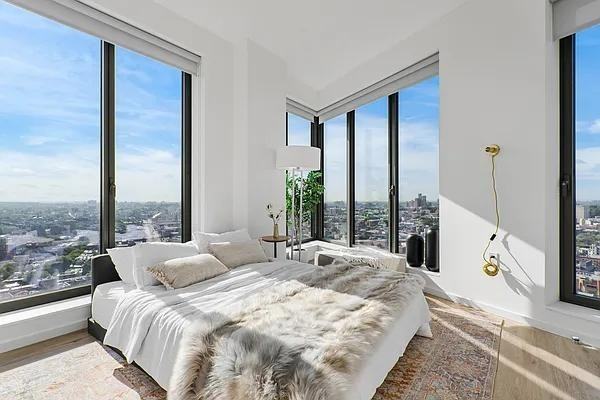 Vanderbilt Ave #545-18I - Photo 5 of 20