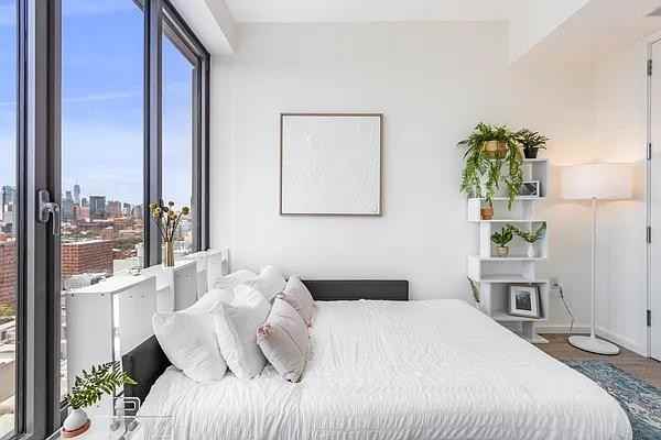 Vanderbilt Ave #545-06E - Photo 4 of 20