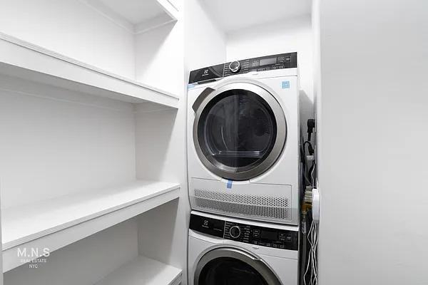 E 58th St #2J - Photo 7 of 20