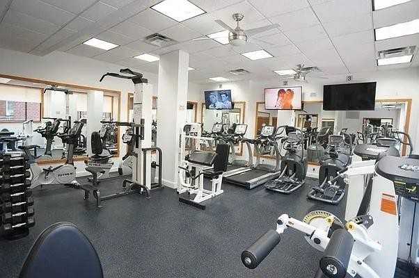 W 56th St #5K - Photo 7 of 8