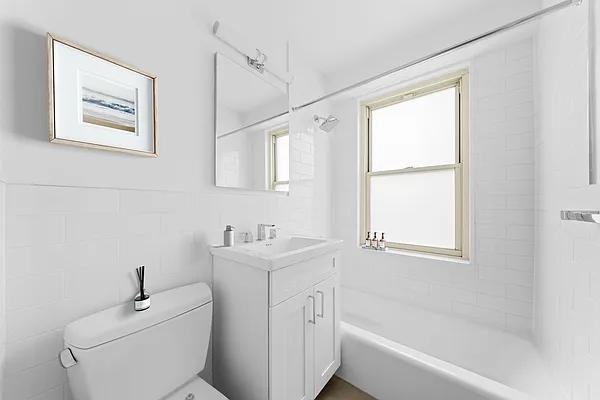 W 56th St #4A - Photo 4 of 5