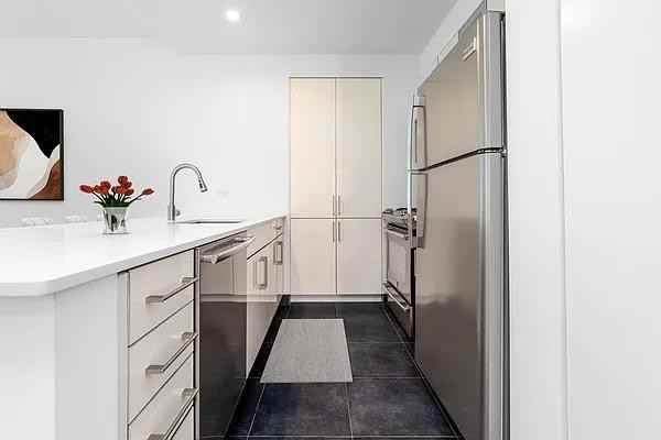 W 36th St #20A - Photo 4 of 20