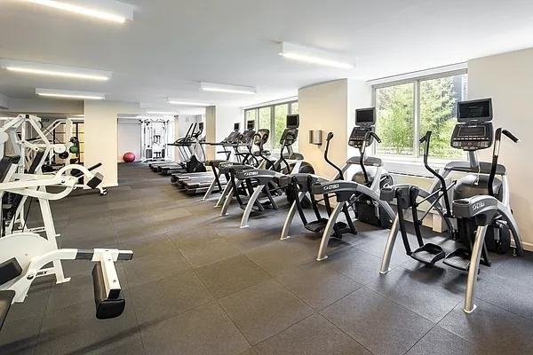 W 38th St #17D - Photo 7 of 11