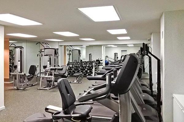 E 46th St #14G - Photo 4 of 7