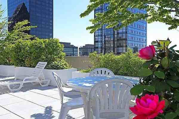 E 46th St #14G - Photo 6 of 7