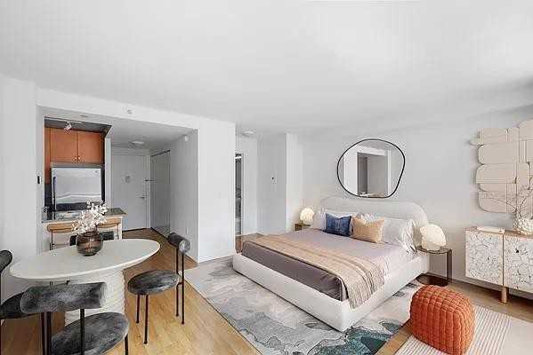 W 55th St #11C - Photo 2 of 20