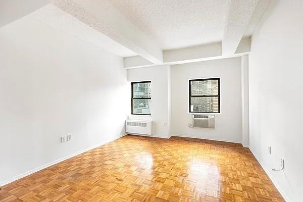 W 34th St #10G - Photo 3 of 11