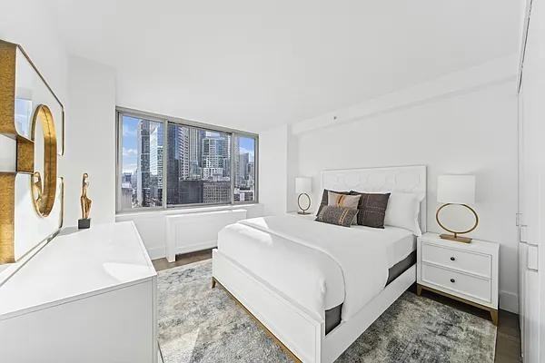 W 47th St #38D - Photo 6 of 20