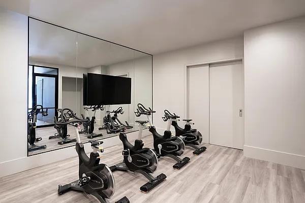 W 47th St #34K - Photo 7 of 20