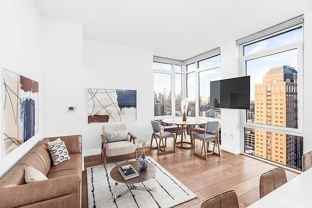 Nassau St #31E - Photo 1 of 1