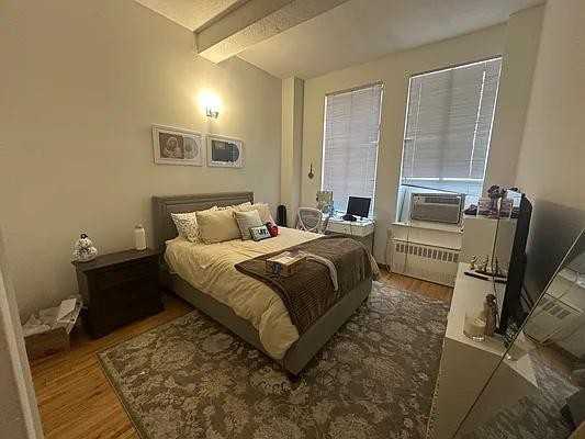 E 31st St #7A - Photo 5 of 20