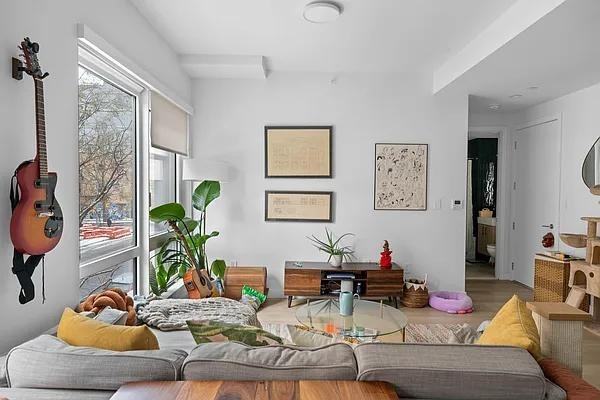 Downing St #3D - Photo 5 of 20