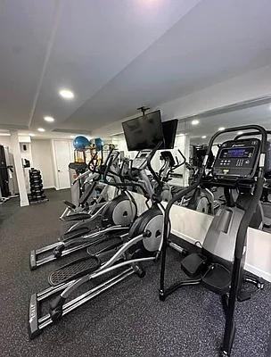 E 44th St #5O - Photo 7 of 20