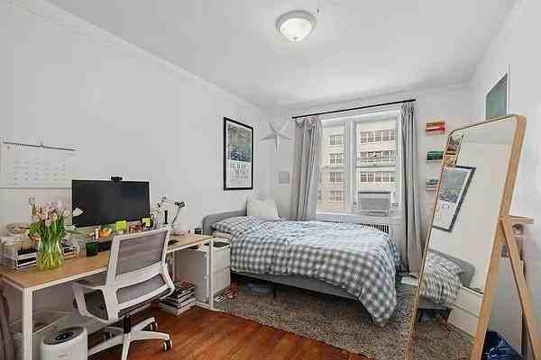 W 52nd St #6E - Photo 5 of 19