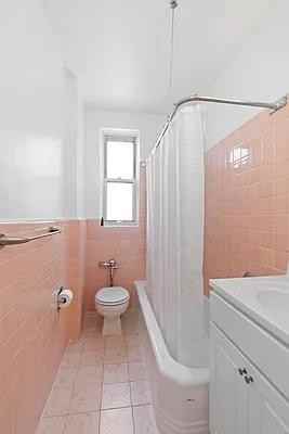 W 52nd St #6E - Photo 6 of 19