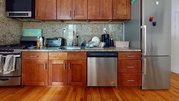 W 51st St #608 - Photo 4 of 20