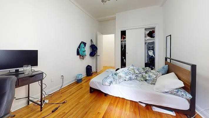 W 51st St #608 - Photo 6 of 20