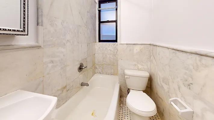 W 51st St #301 - Photo 4 of 20