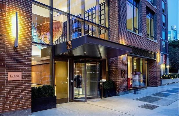 W 52nd St #17EN - Photo 2 of 20