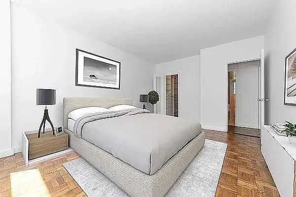 W 55th St #10RA - Photo 7 of 14