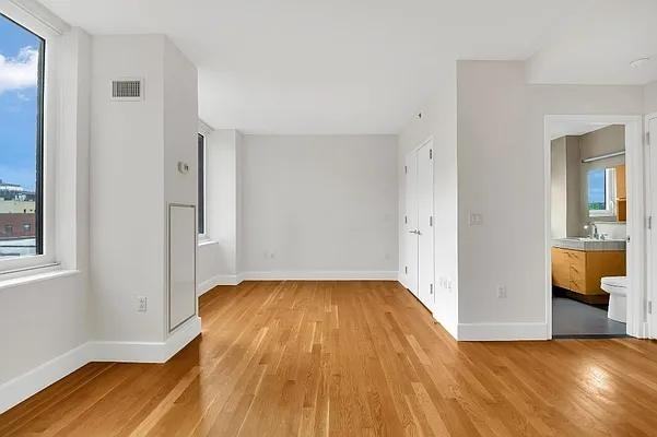 4th Ave #2J - Photo 3 of 20