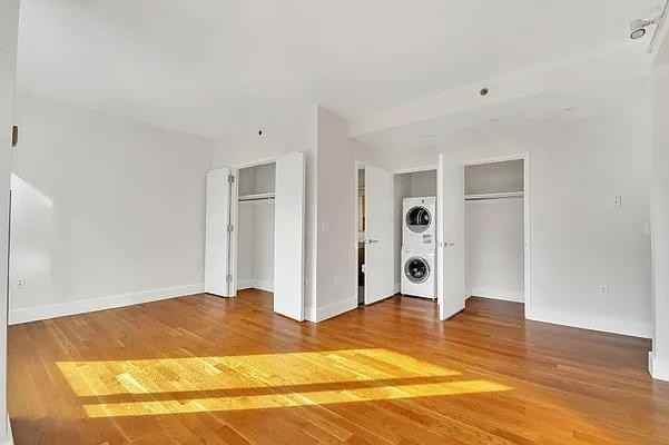 4th Ave #2J - Photo 5 of 20