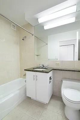 W 20th St #7L - Photo 3 of 7