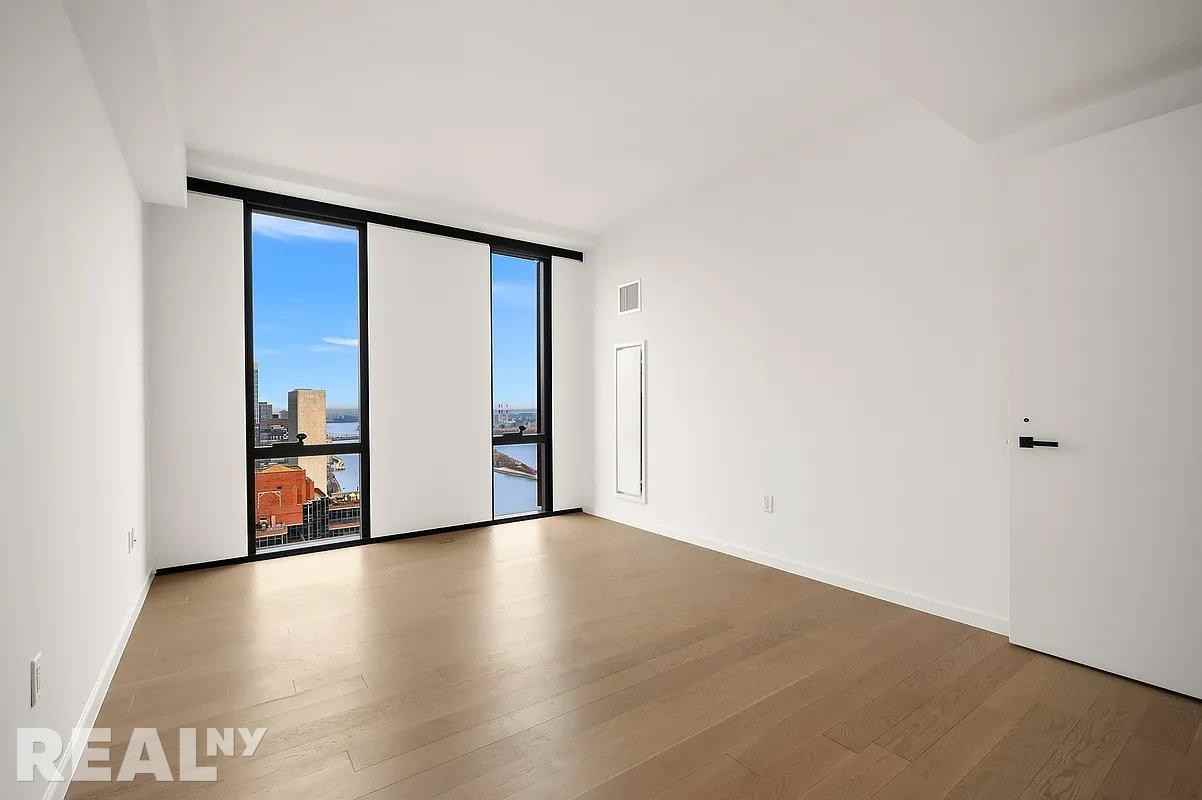 1st Ave #W43J - Photo 7 of 20