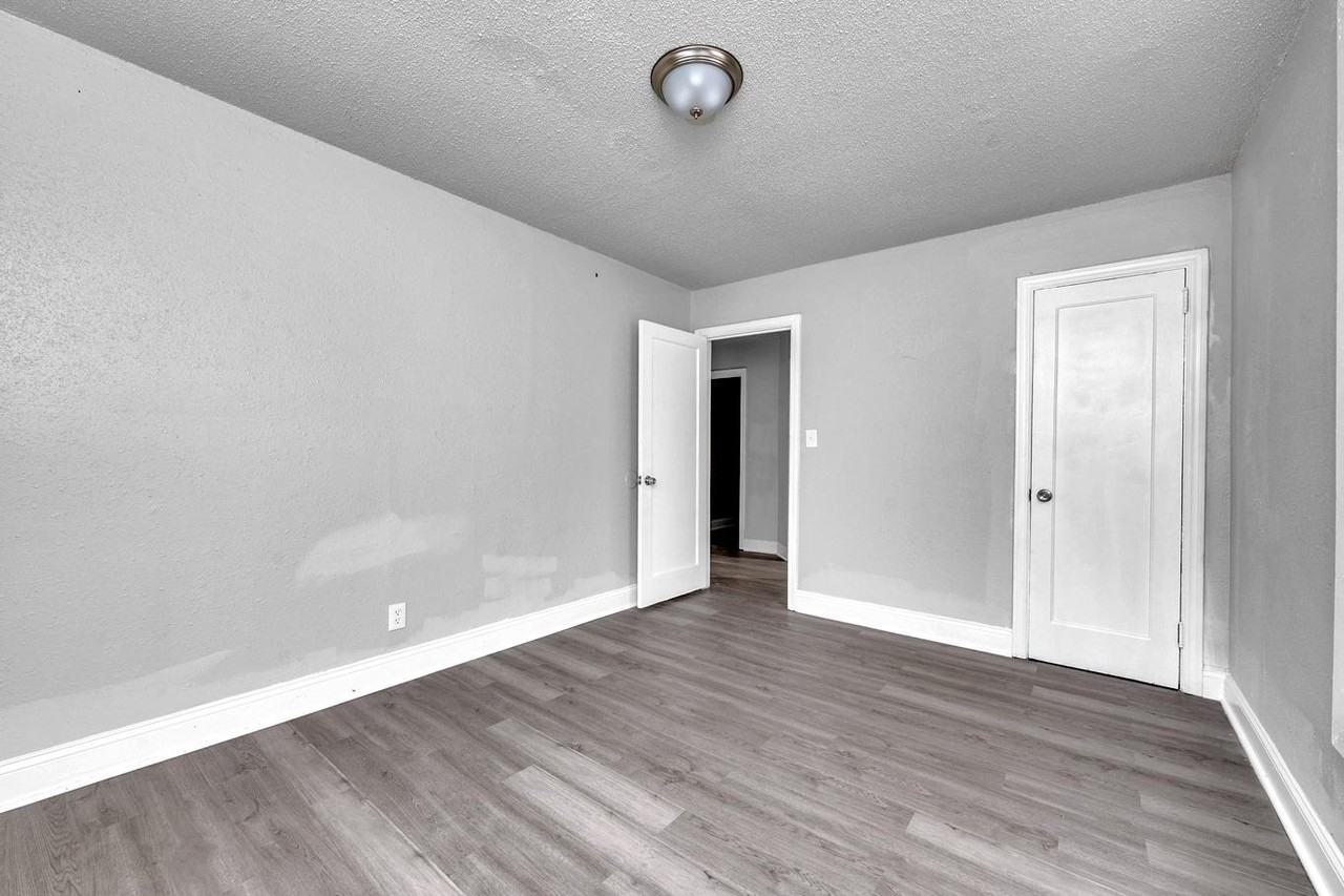 1257 16th Pl Sw - Photo 2 of 17