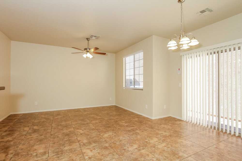 4361 E Selena Dr - Photo 6 of 17