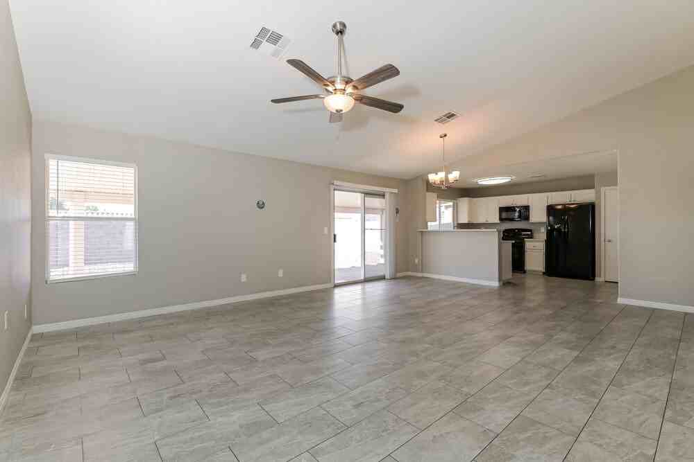 1042 Juniper Ridge Ave - Photo 5 of 16