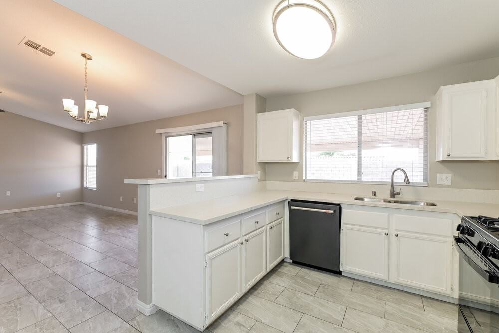1042 Juniper Ridge Ave - Photo 7 of 16