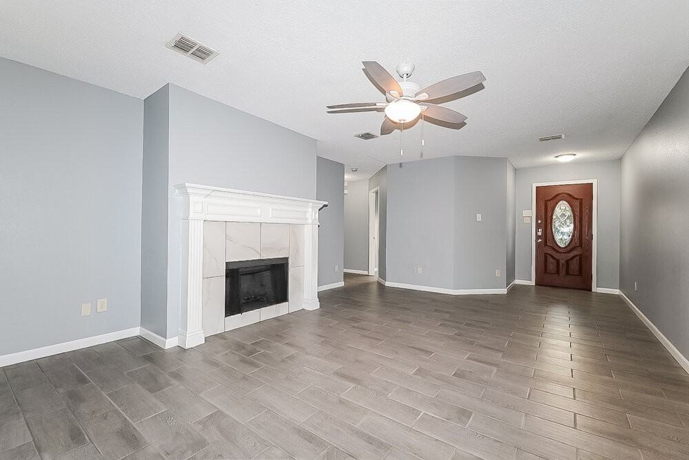 1220 Carberry St - Photo 3 of 16