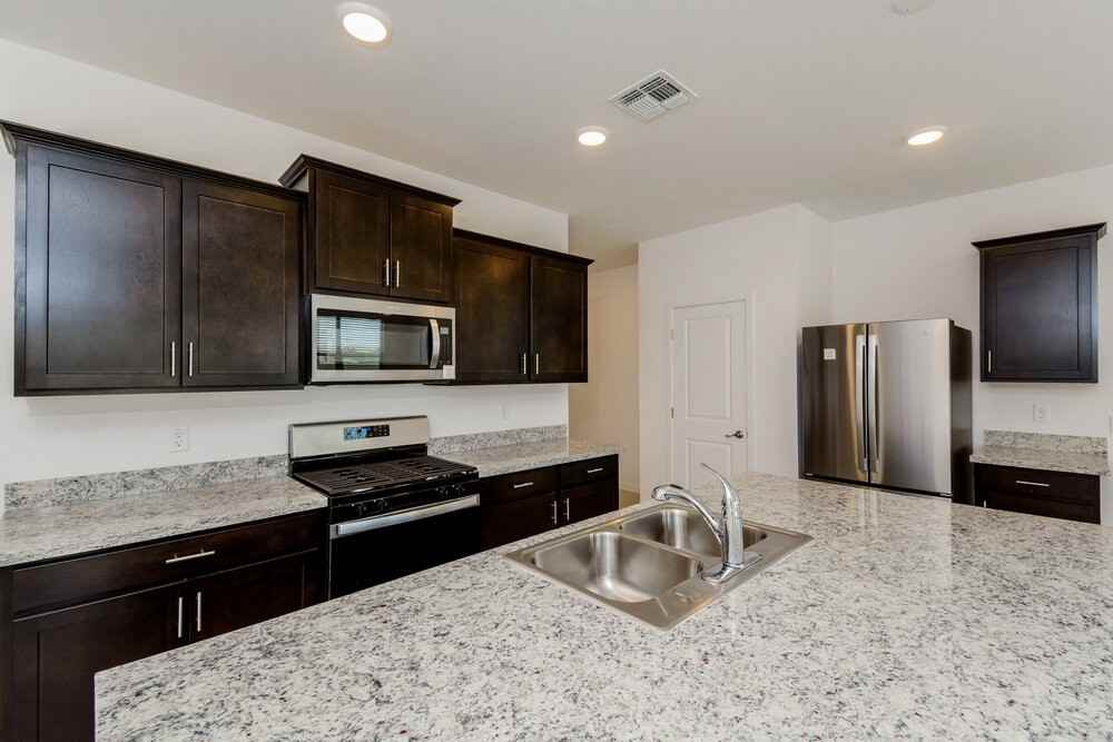 14446 W Hackamore Dr - Photo 7 of 16