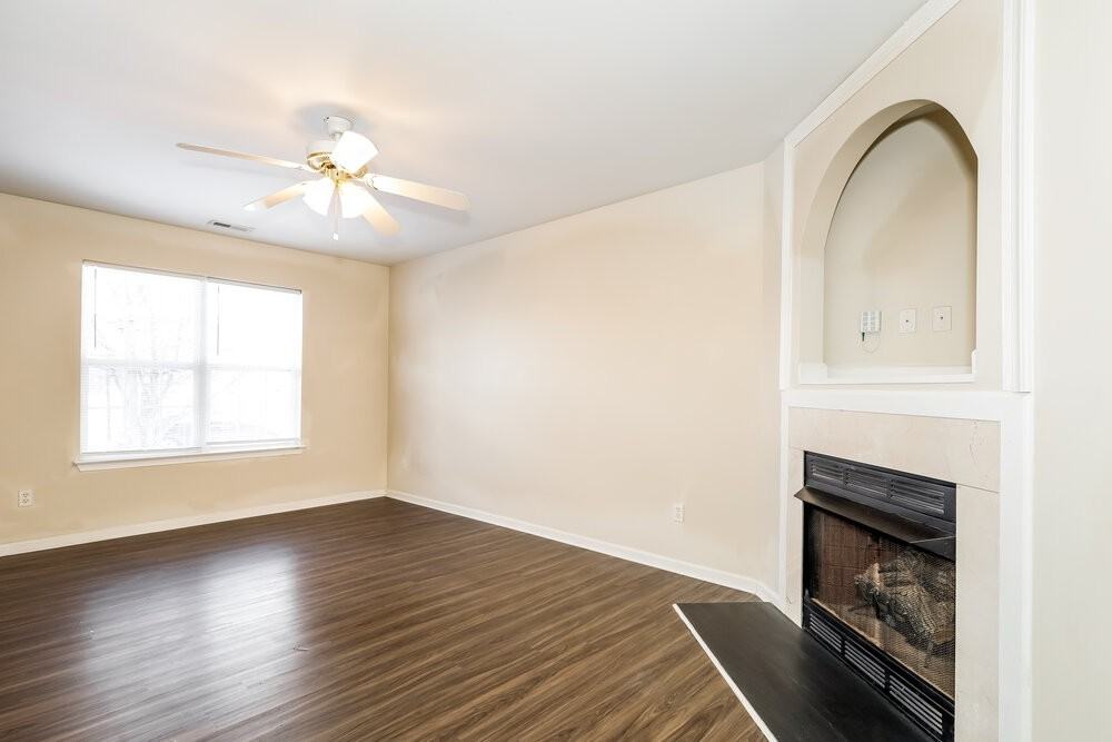 5012 Saint Charles Dr - Photo 4 of 17