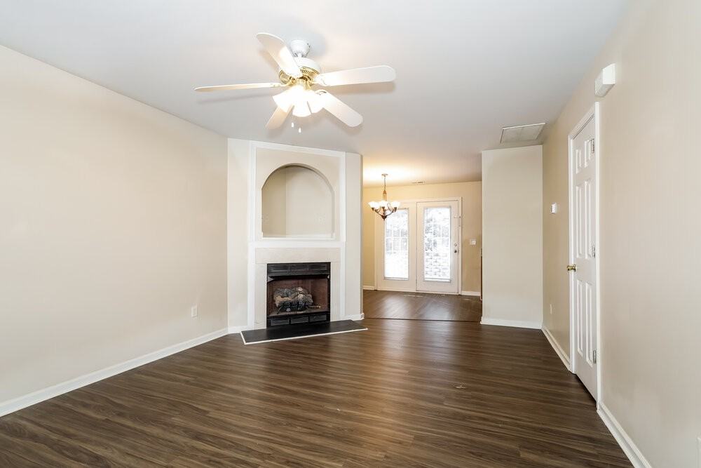 5012 Saint Charles Dr - Photo 5 of 17