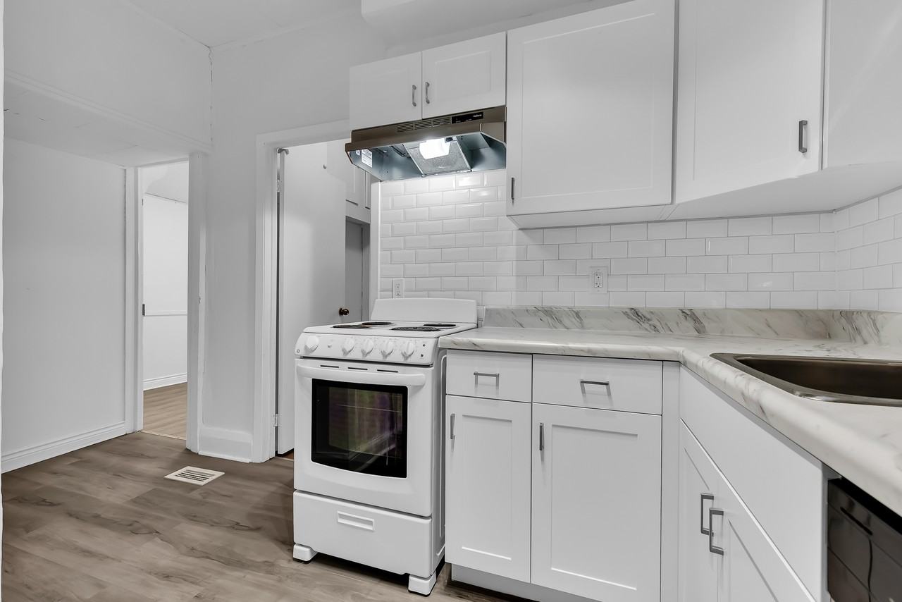 205 Wychwood Avenue - Photo 2 of 14