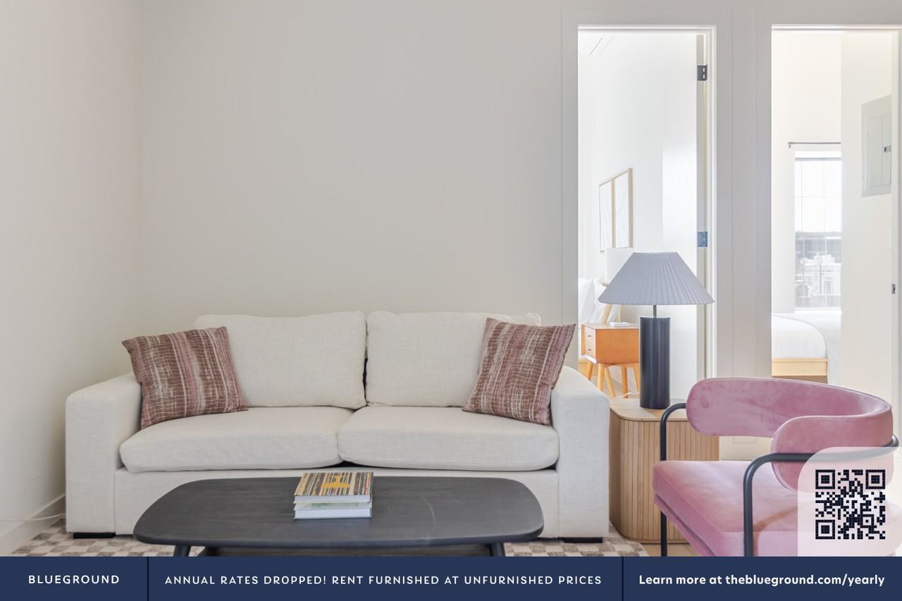 131 Greenpoint Avenue - Photo 4 of 27