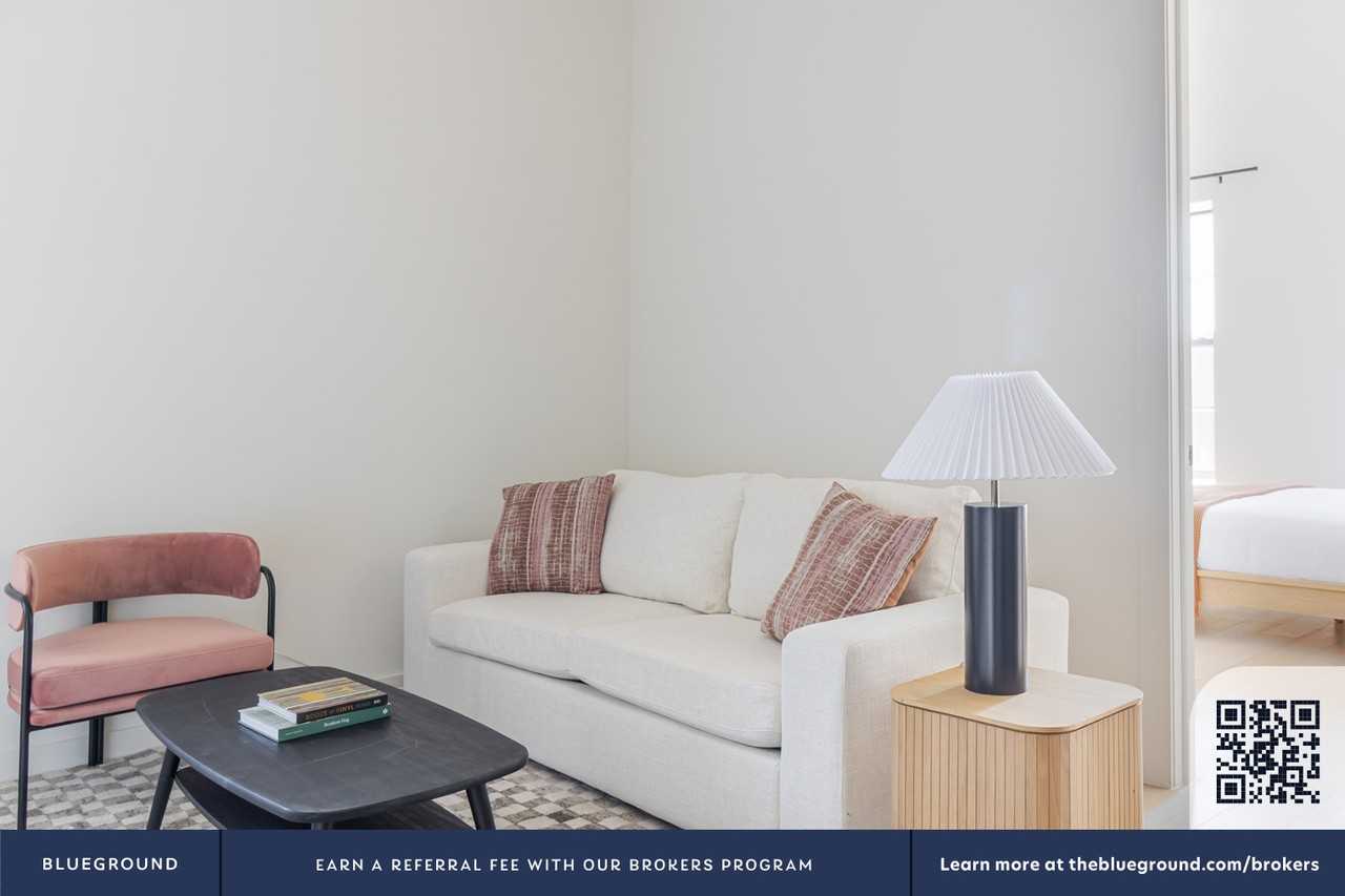 131 Greenpoint Avenue - Photo 5 of 27