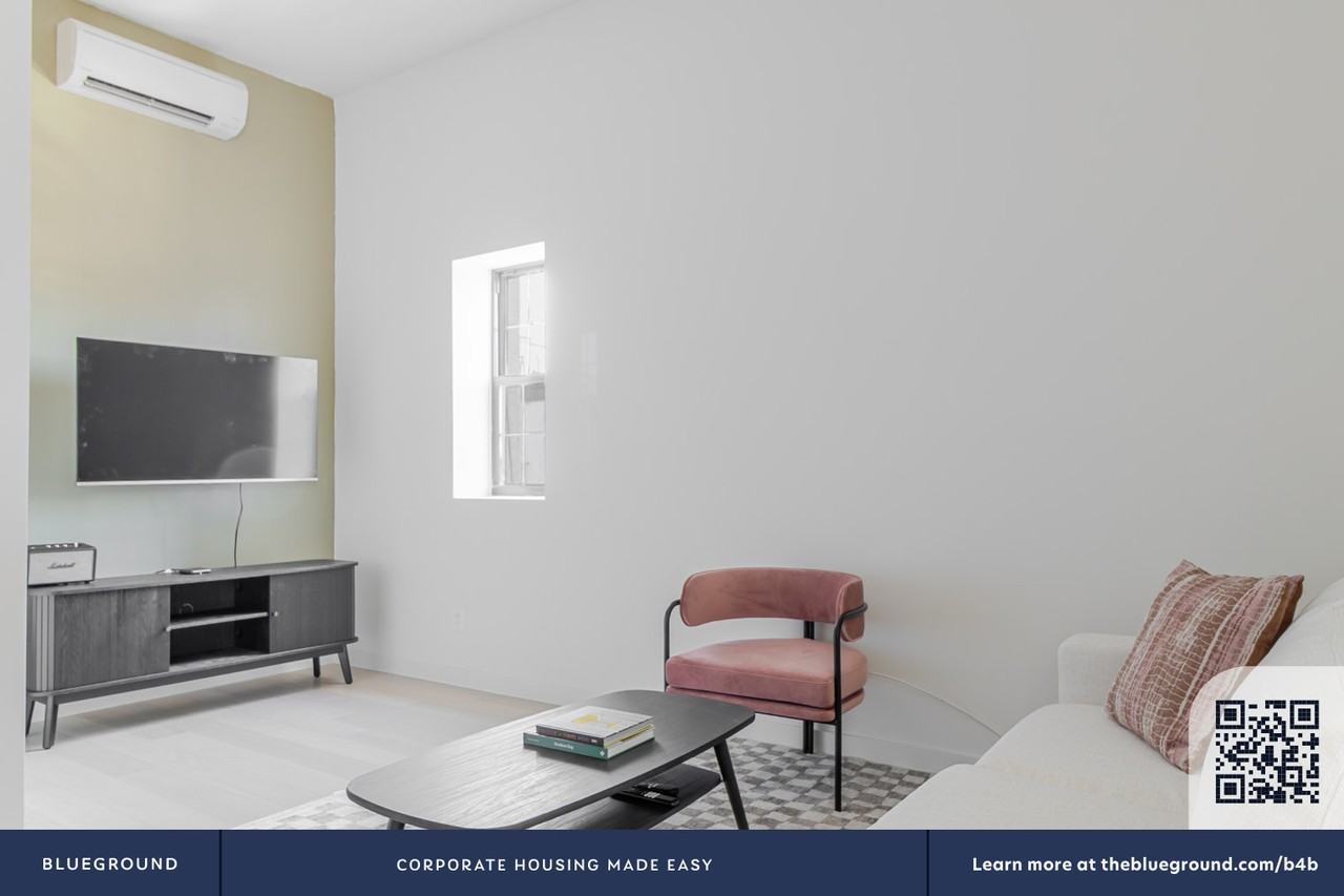 131 Greenpoint Avenue - Photo 6 of 27