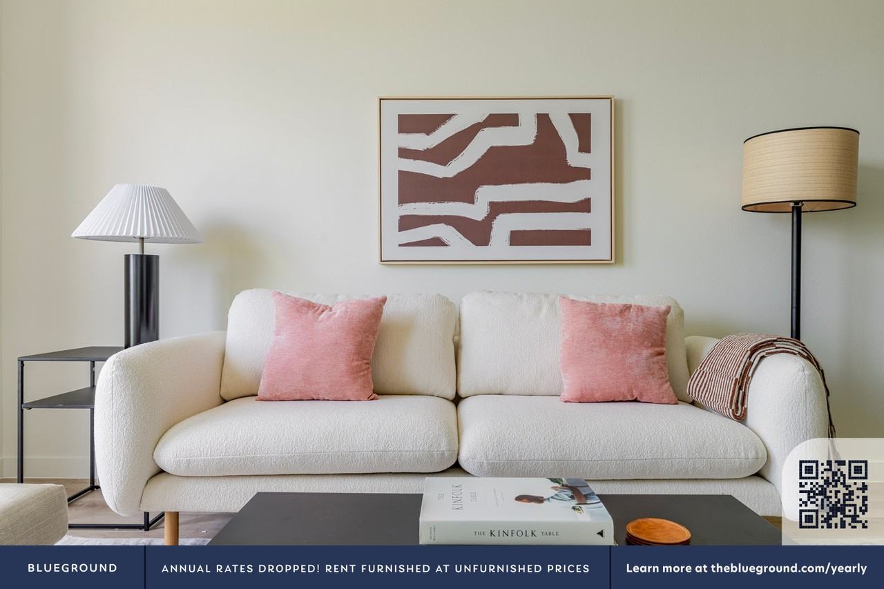 3801 North A W Grimes Boulevard - Photo 3 of 40