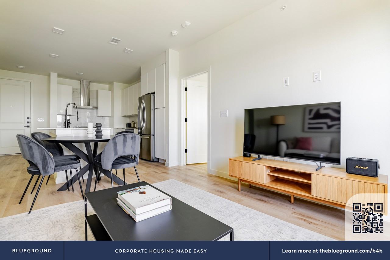 3801 North A W Grimes Boulevard - Photo 5 of 40