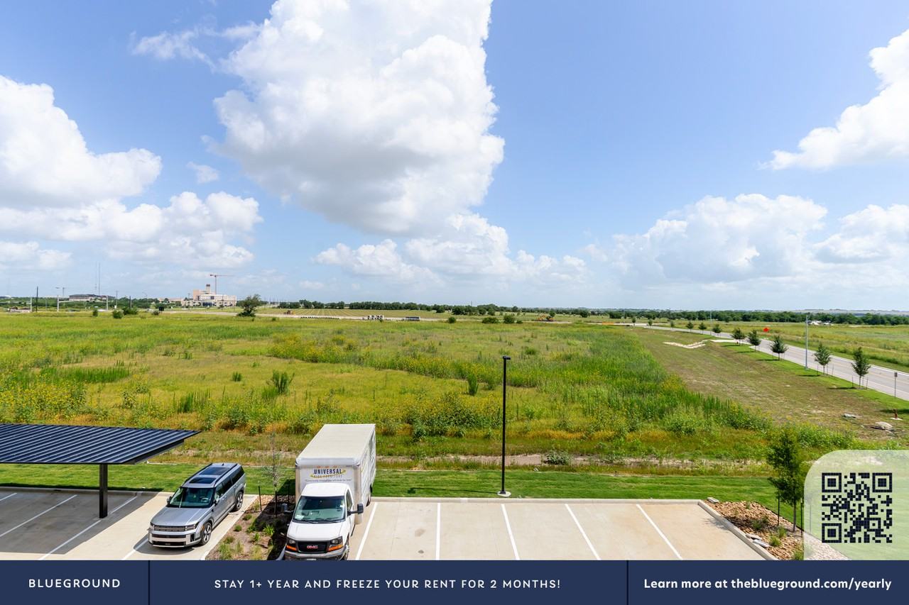 3801 North A W Grimes Boulevard - Photo 7 of 40