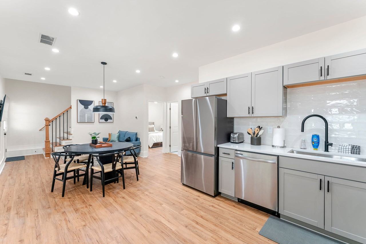 659 S Peachtree St #1019268P - Photo 7 of 19